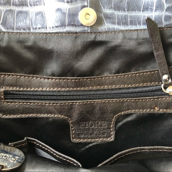 Fiore Italy Womens Blue Leather Croc Embossed Large Leather Adjustable Bag - Picture 7 of 16